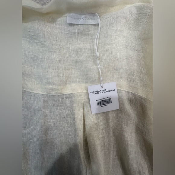 Monday Barcelona Tunic Ivory Button-Up - Picture 4 of 4